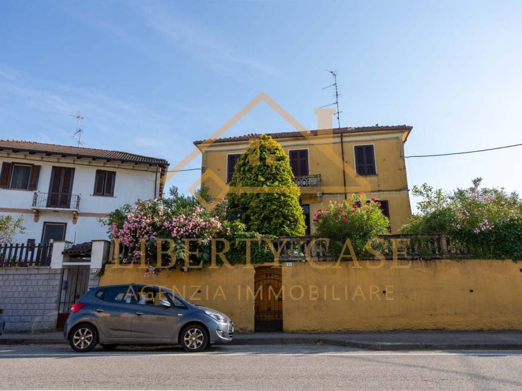 casa indipendente in vendita a Palestro