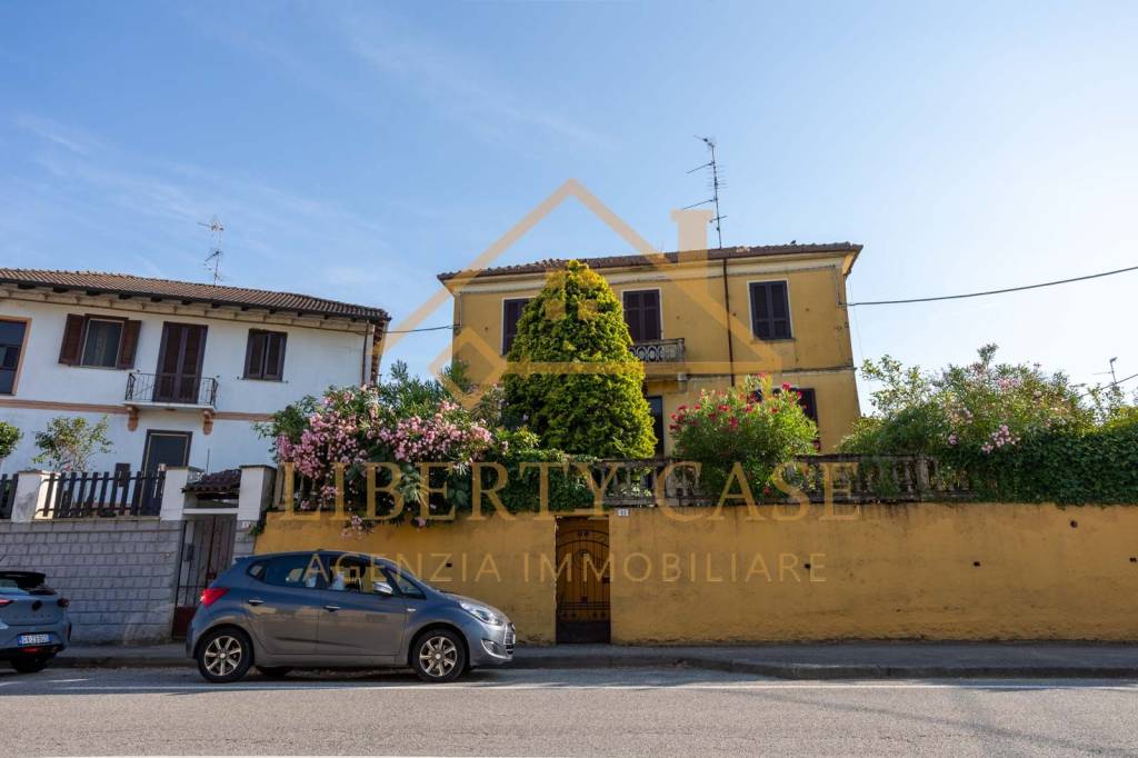 casa indipendente in vendita a Palestro