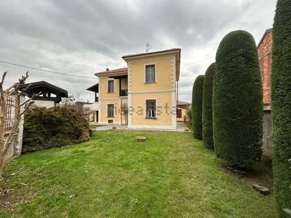 casa indipendente in vendita a Palestro