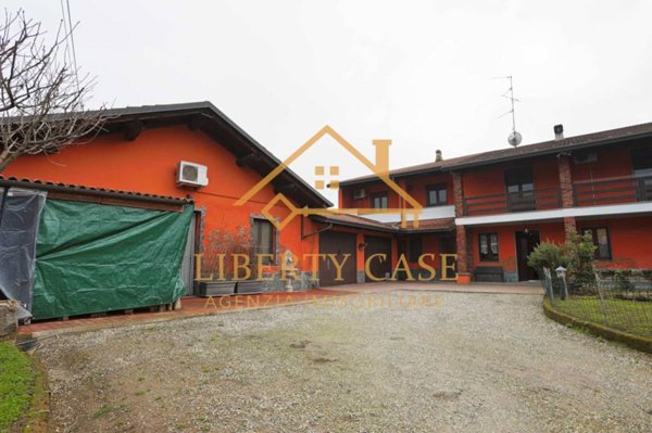 casa indipendente in vendita a Palestro
