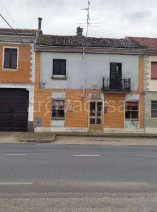 casa indipendente in vendita a Palestro