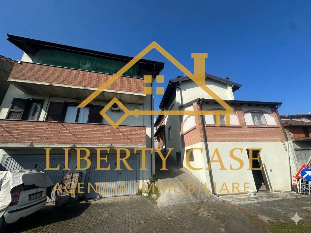 casa indipendente in vendita a Palestro