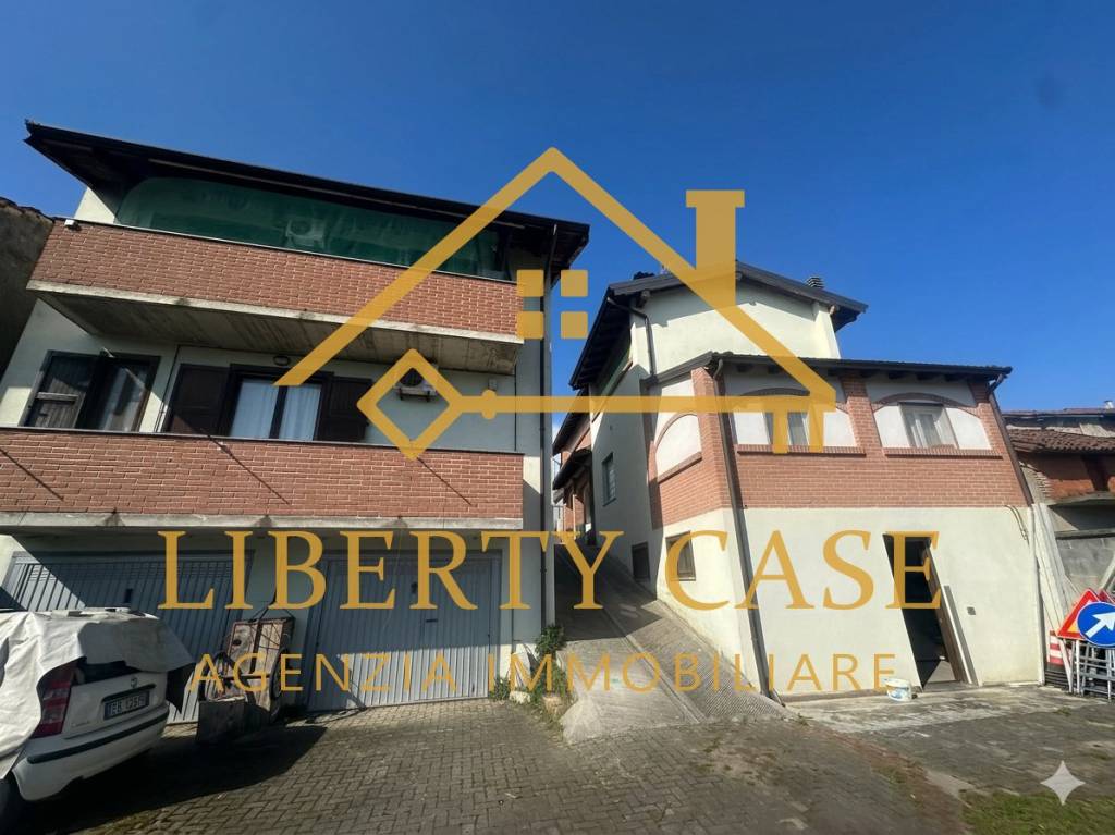 casa indipendente in vendita a Palestro