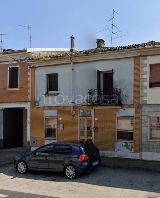 casa indipendente in vendita a Palestro