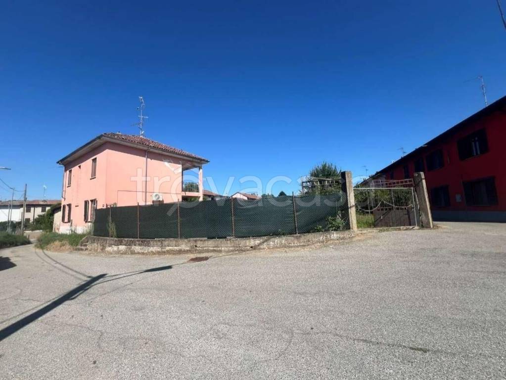 appartamento in vendita a Palestro in zona Pizzarosto