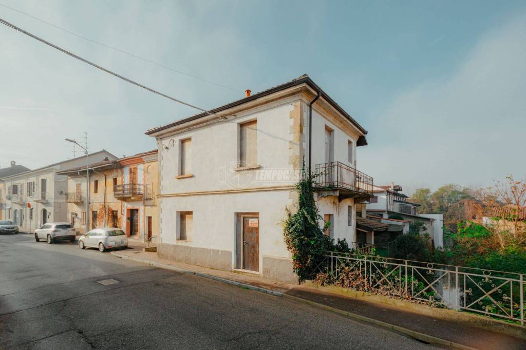 casa indipendente in vendita a Palestro