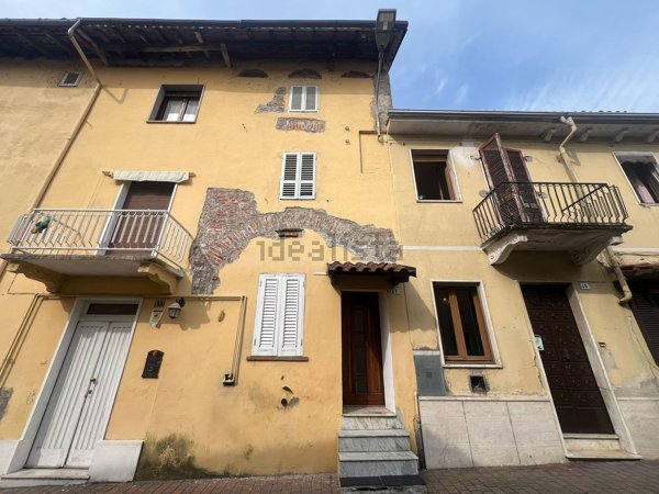 appartamento in vendita a Palestro in zona Pizzarosto