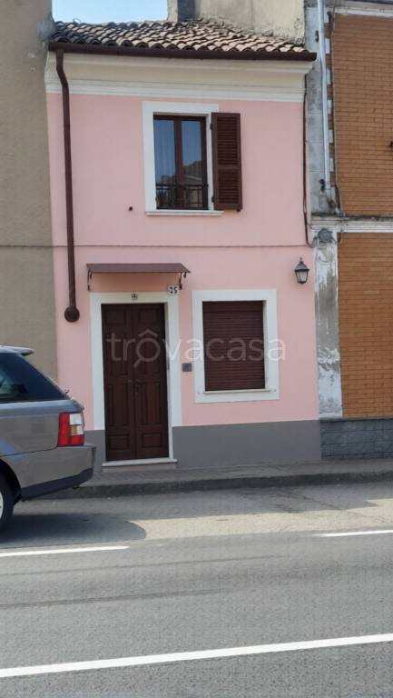 appartamento in vendita a Palestro in zona Pizzarosto