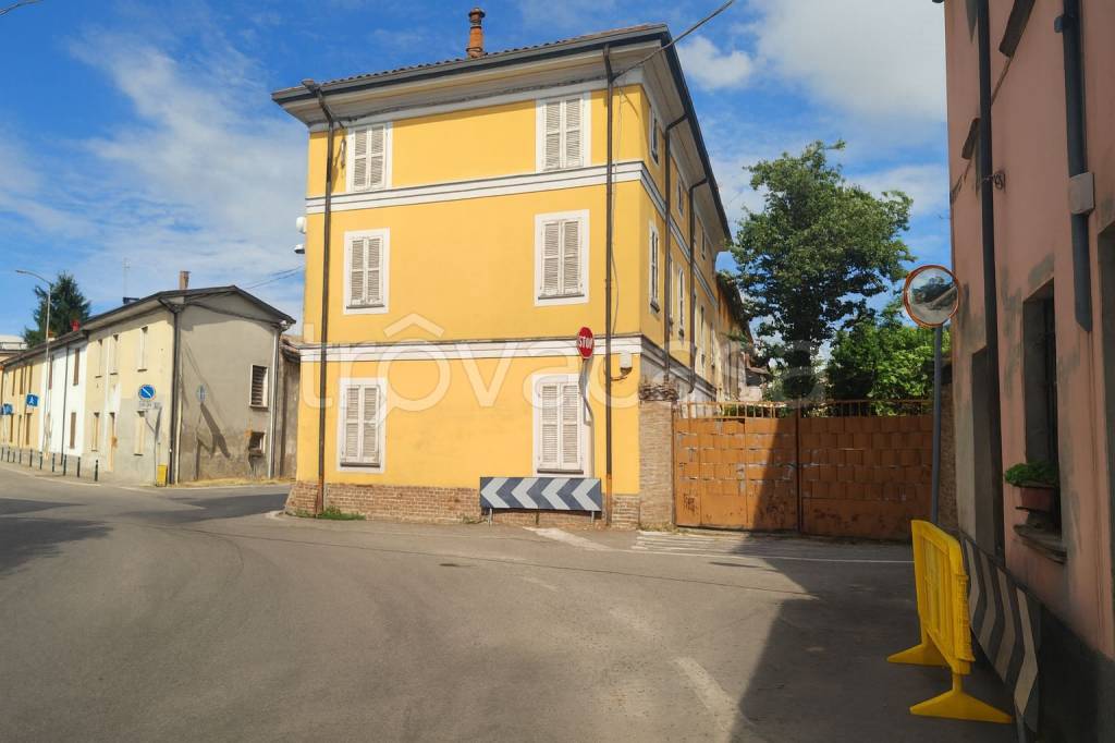 casa indipendente in vendita a Pancarana