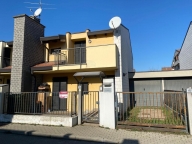 casa indipendente in vendita a Parona