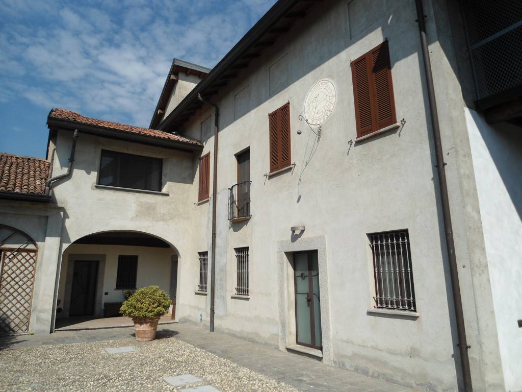 casa indipendente in vendita a Parona