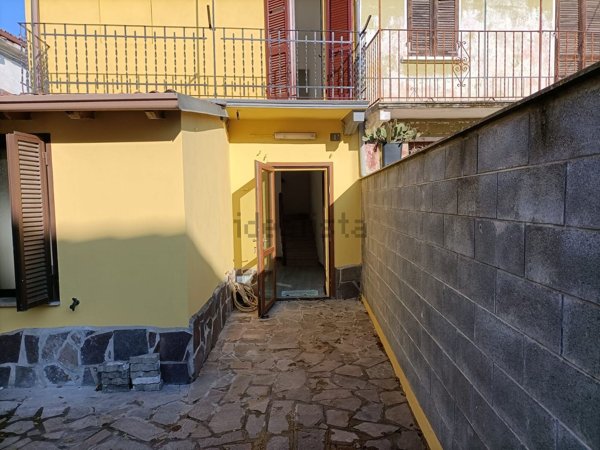 casa indipendente in vendita a Parona