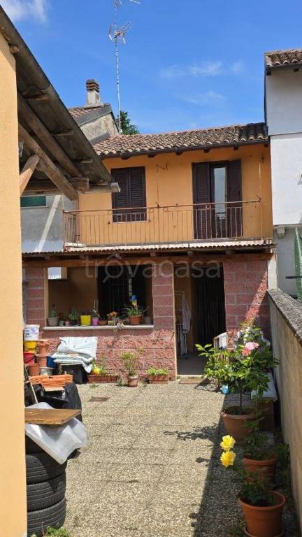 casa indipendente in vendita a Parona