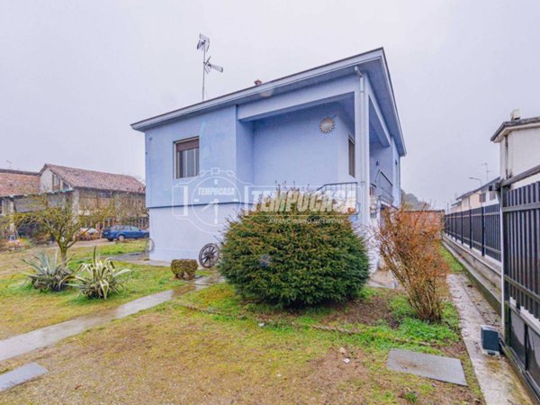 casa indipendente in vendita a Parona