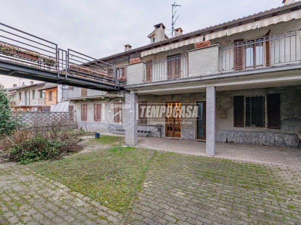 casa indipendente in vendita a Parona