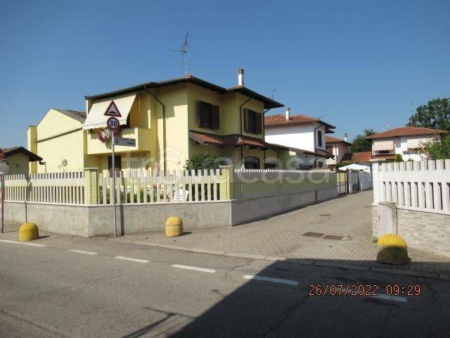casa indipendente in vendita a Parona