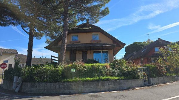 casa indipendente in vendita a Parona