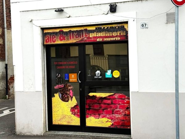 negozio in vendita a Parona