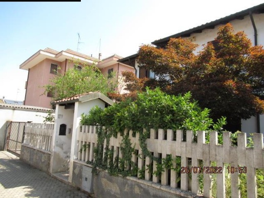 casa indipendente in vendita a Parona