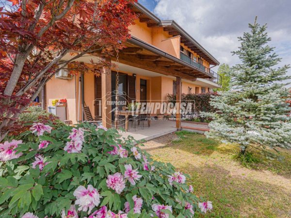 casa indipendente in vendita a Parona