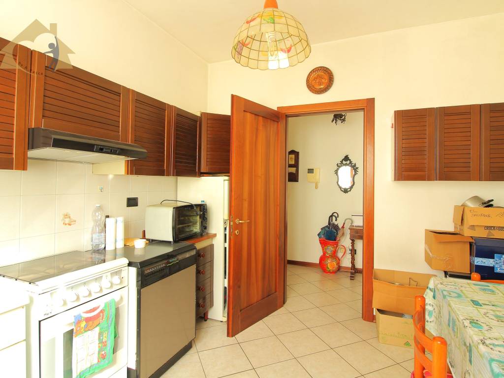 appartamento in vendita a Pavia in zona Campari