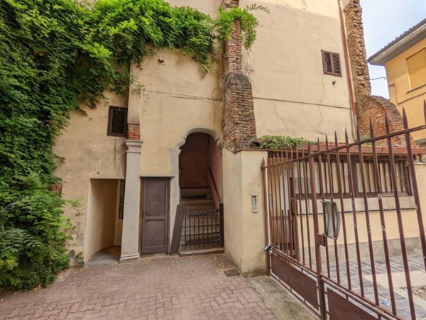 casa indipendente in vendita a Pavia
