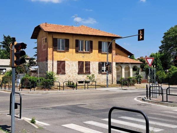 casa indipendente in vendita a Pavia in zona Vallone