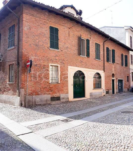 ufficio in vendita a Pavia in zona Centro Città