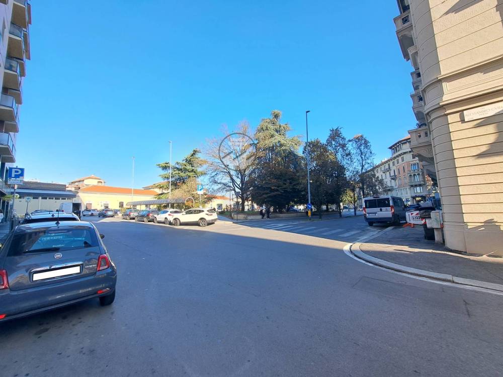 locale di sgombero in vendita a Pavia in zona Stazione