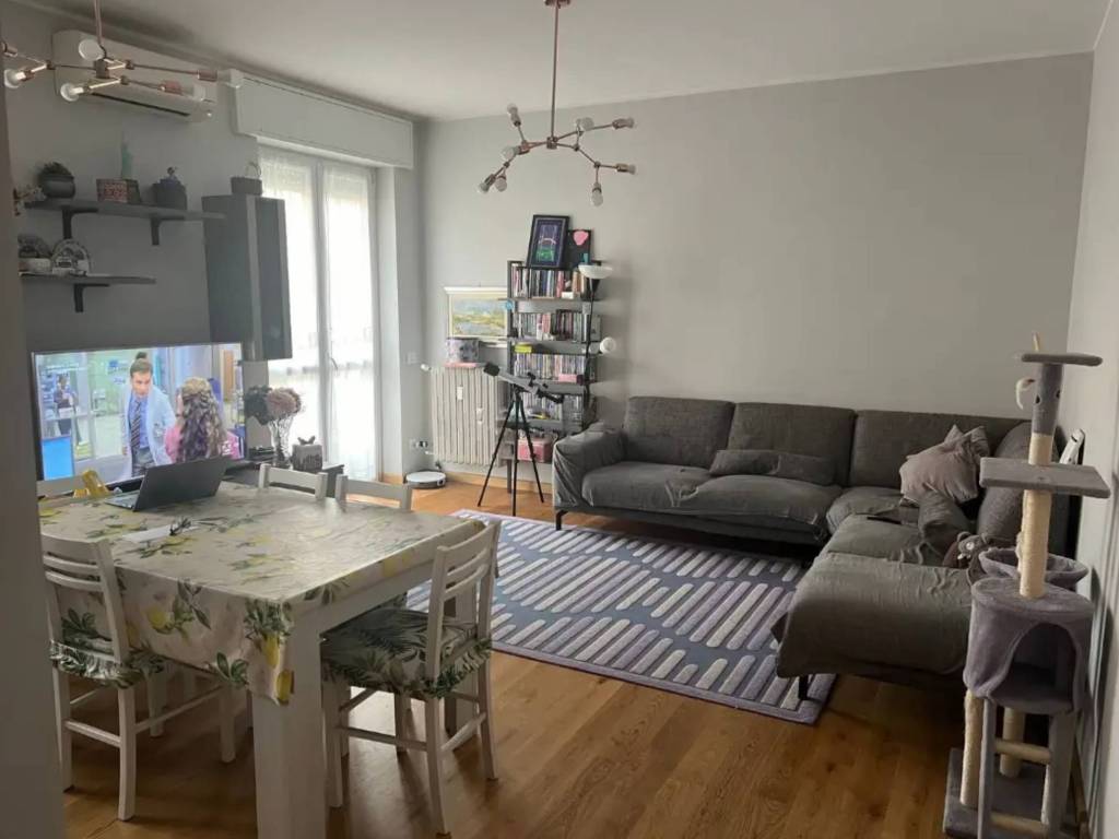 appartamento in vendita a Pavia in zona Pompieri