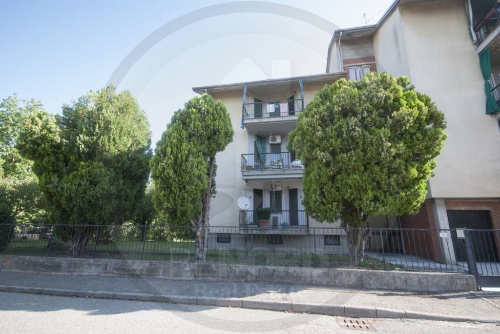 appartamento in vendita a Pavia in zona Fossarmato