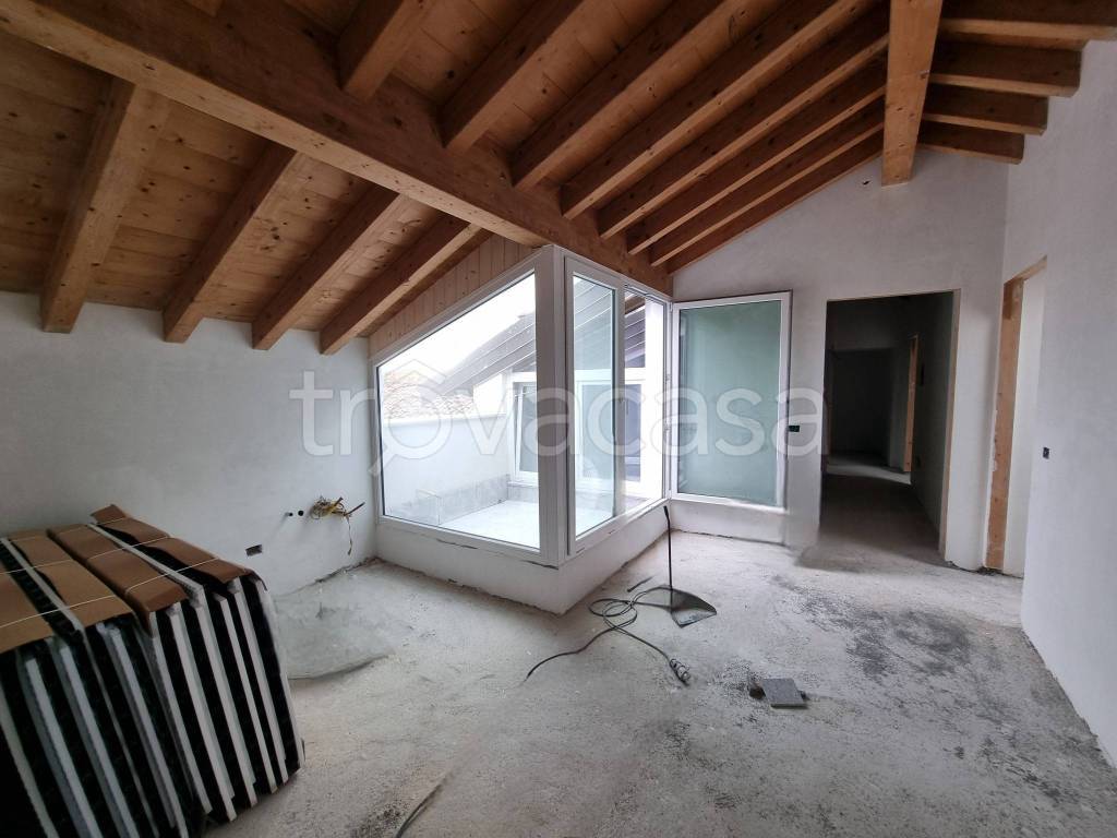 appartamento in vendita a Pavia in zona Centro Città