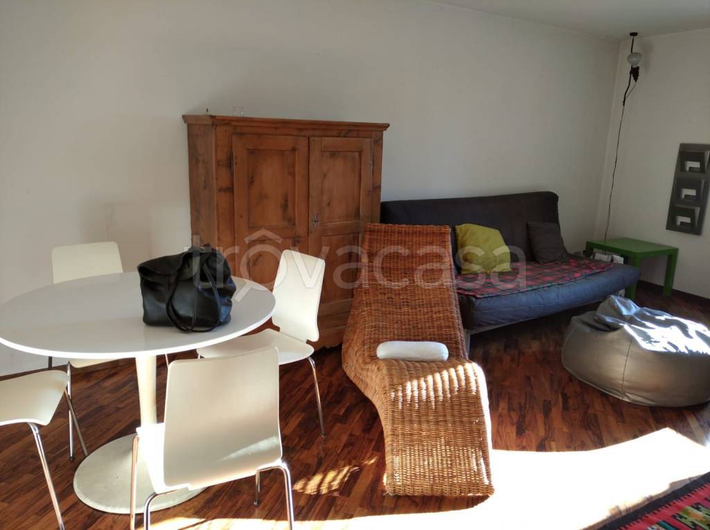appartamento in vendita a Pavia in zona Centro Città