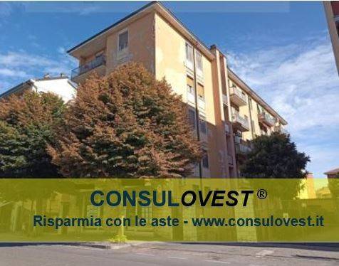 appartamento in vendita a Pavia in zona Campari