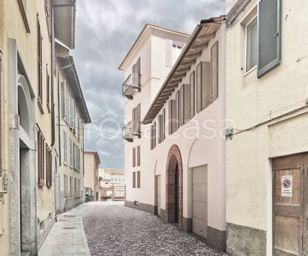 appartamento in vendita a Pavia in zona Centro Città