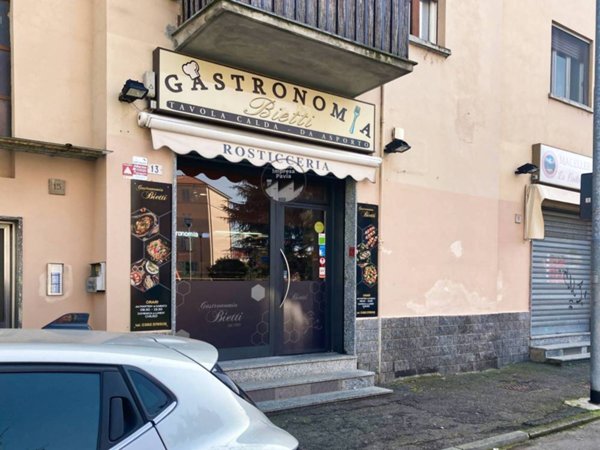 negozio in vendita a Pavia