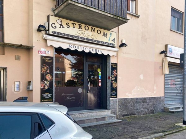 negozio in vendita a Pavia