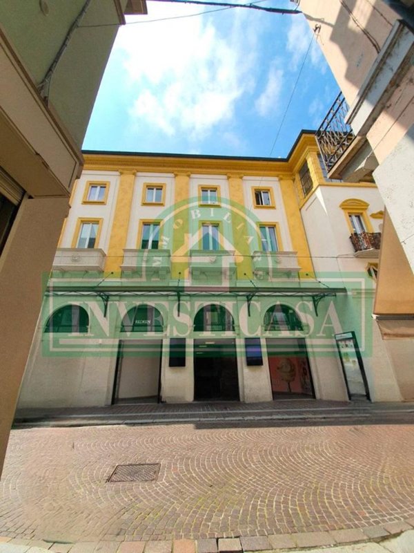 appartamento in vendita a Pavia in zona Centro Città
