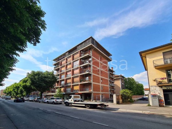 negozio in vendita a Pavia in zona Campari