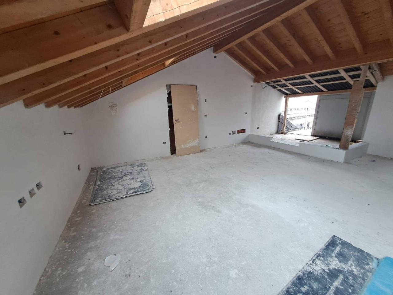 appartamento in vendita a Pavia in zona Torretta