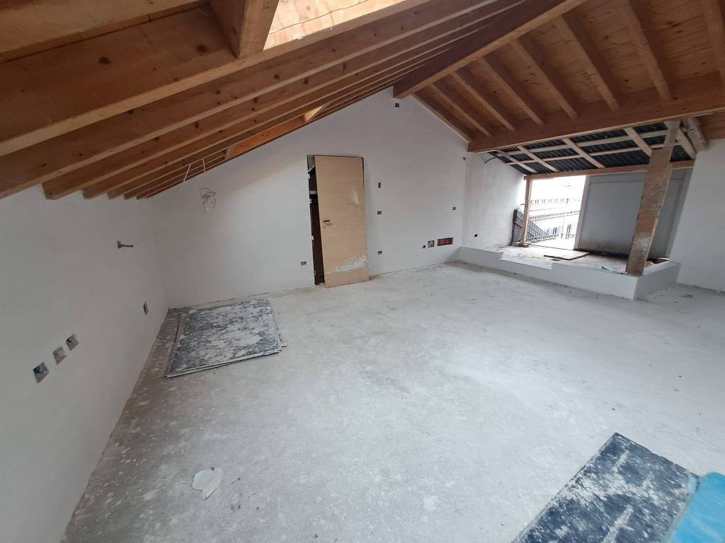 appartamento in vendita a Pavia in zona Centro Città
