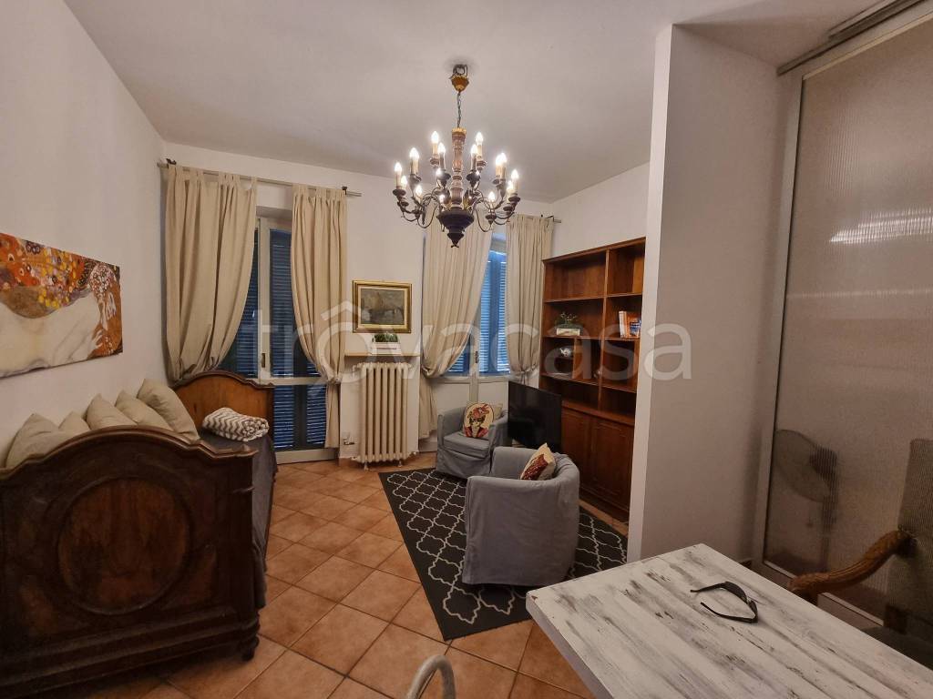 appartamento in vendita a Pavia in zona Centro Città