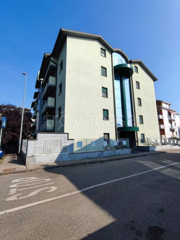 appartamento in vendita a Pavia in zona Città Giardino