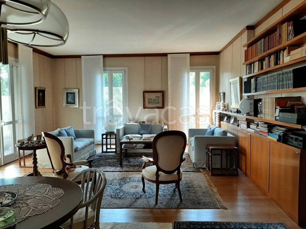 appartamento in vendita a Pavia in zona Città Giardino