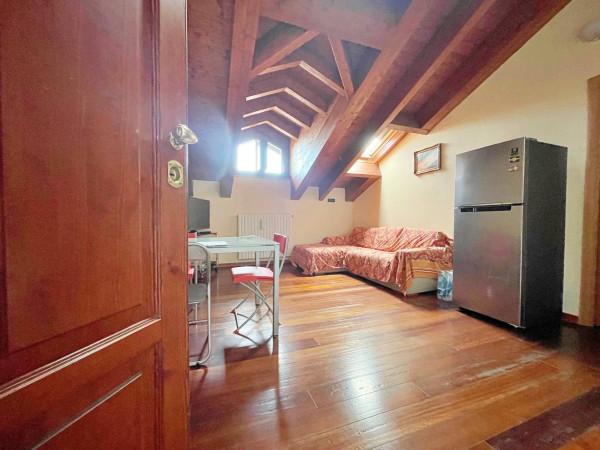 appartamento in vendita a Pavia in zona Chiozzo