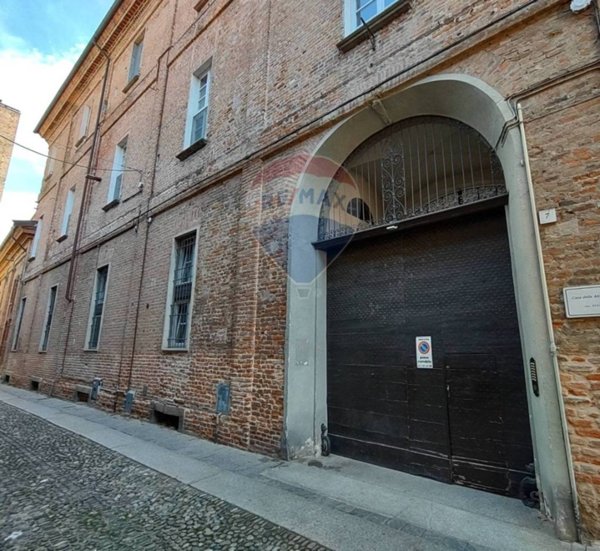 appartamento in vendita a Pavia in zona Centro Città