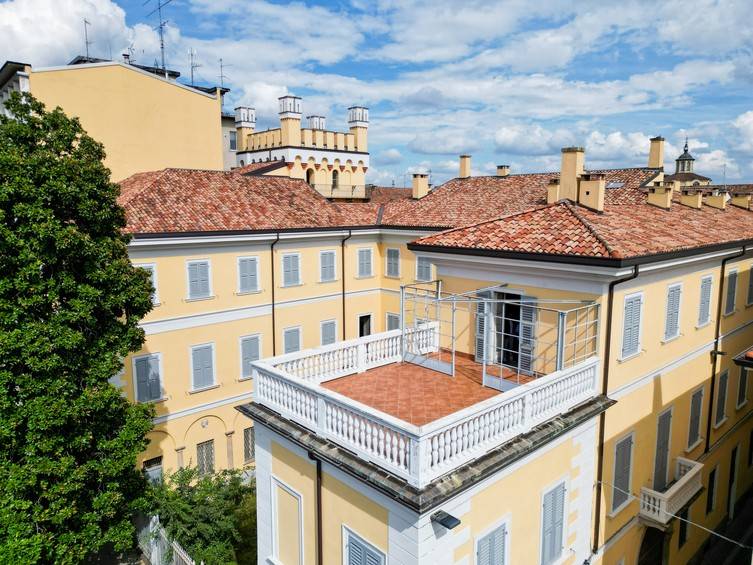 intera palazzina in vendita a Pavia in zona Centro Città