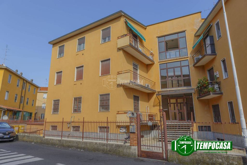 appartamento in vendita a Pavia in zona Vallone