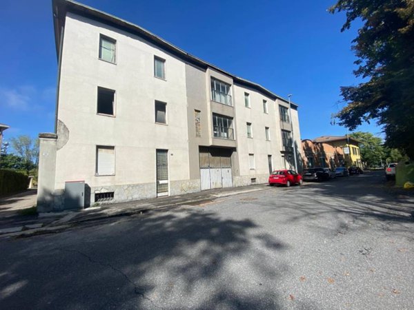 intera palazzina in vendita a Pavia in zona Città Giardino