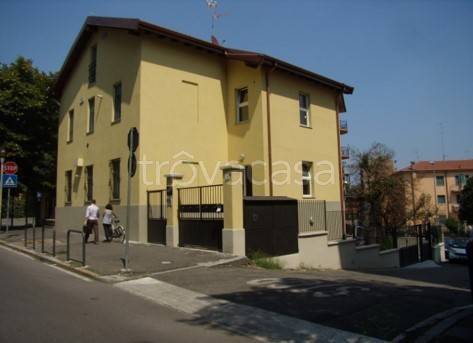 appartamento in vendita a Pavia in zona Policlinico
